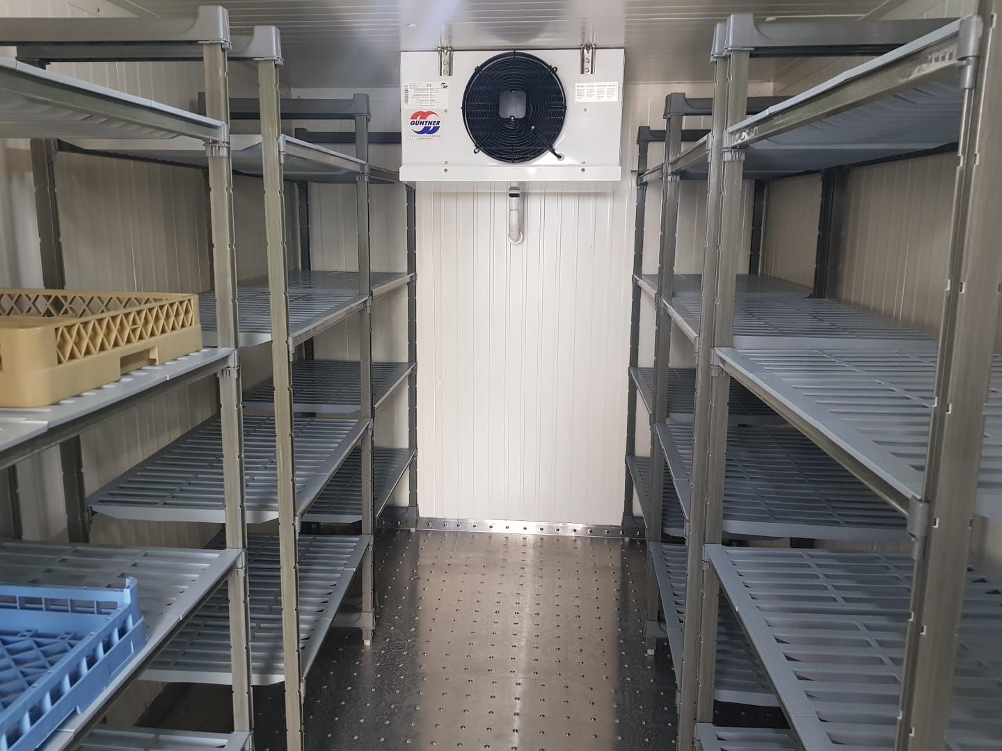 Interior cold room